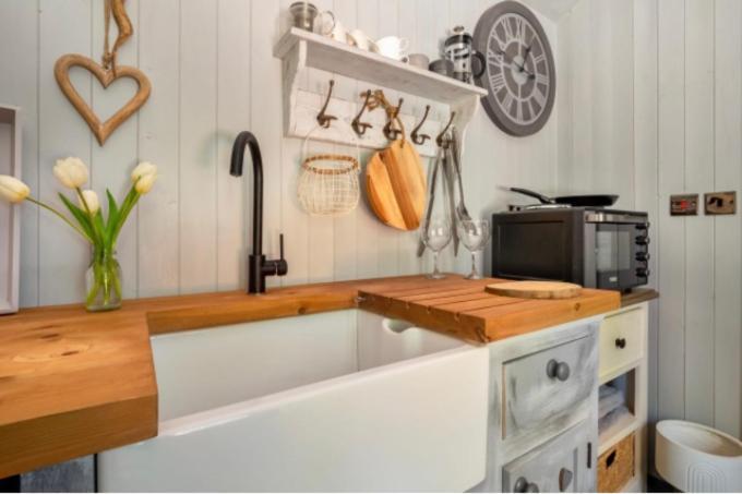 Nefoedd Romantic Shepherds Hut *